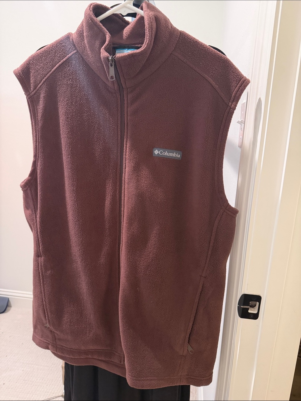 Columbia size large brown zip vest with pockets